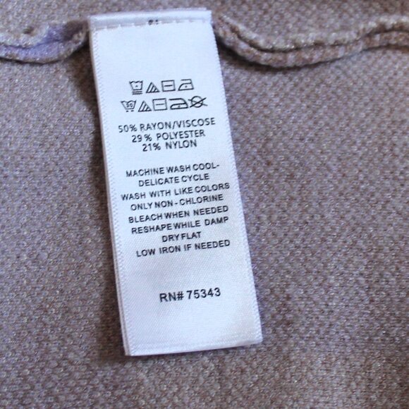 Tahari Checkered Sweater, Medium - Picture 11 of 11